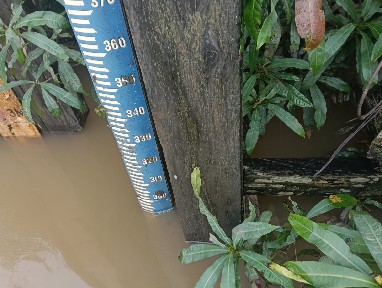 Piket Polsek Cek Debit Air Sungai Lamandau