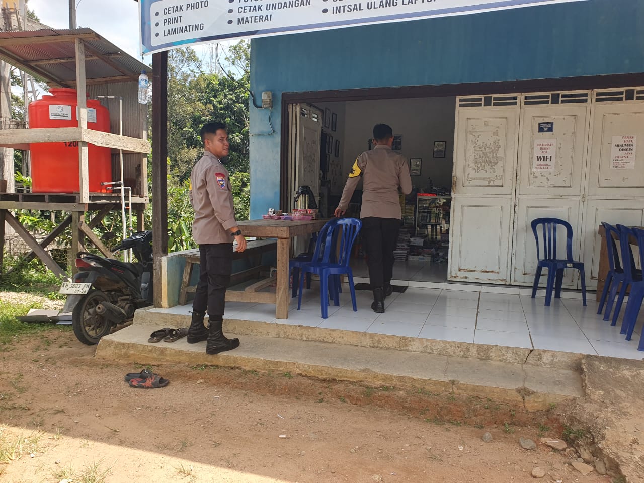 Piket Polsek Patroli kepertokoan diwilkum Polsek Delang