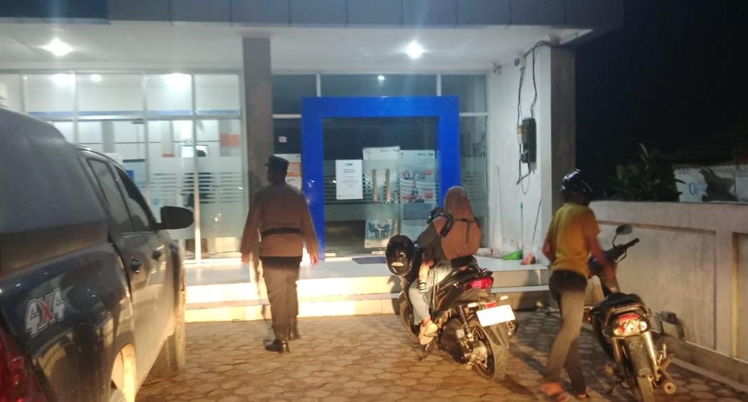 Piket Malam Polsek Bulik Patroli ke Perbankan (ATM) diwilkum Polsek Bulik