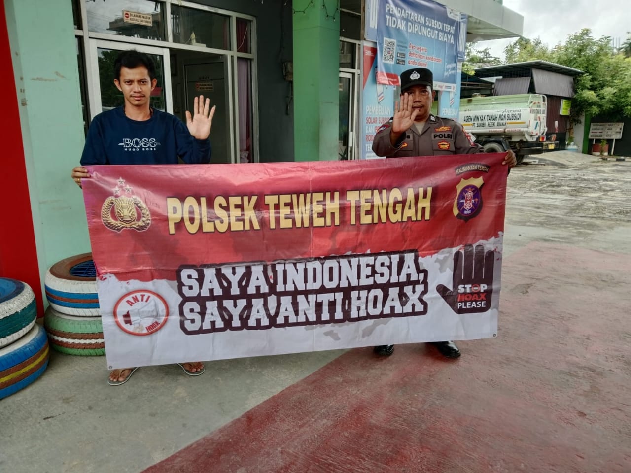 Berikan Edukasi Terkait Bahaya Berita Hoax, Polsek Teweh Tengah Sosialiasikan Anti Hoax Kepada Masyarakat