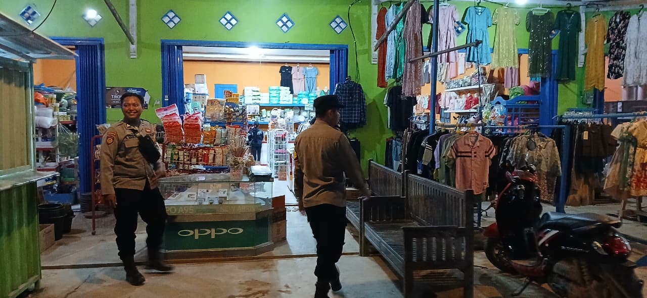 Personil Polsek Lamandau Sambang Ke Pedagang