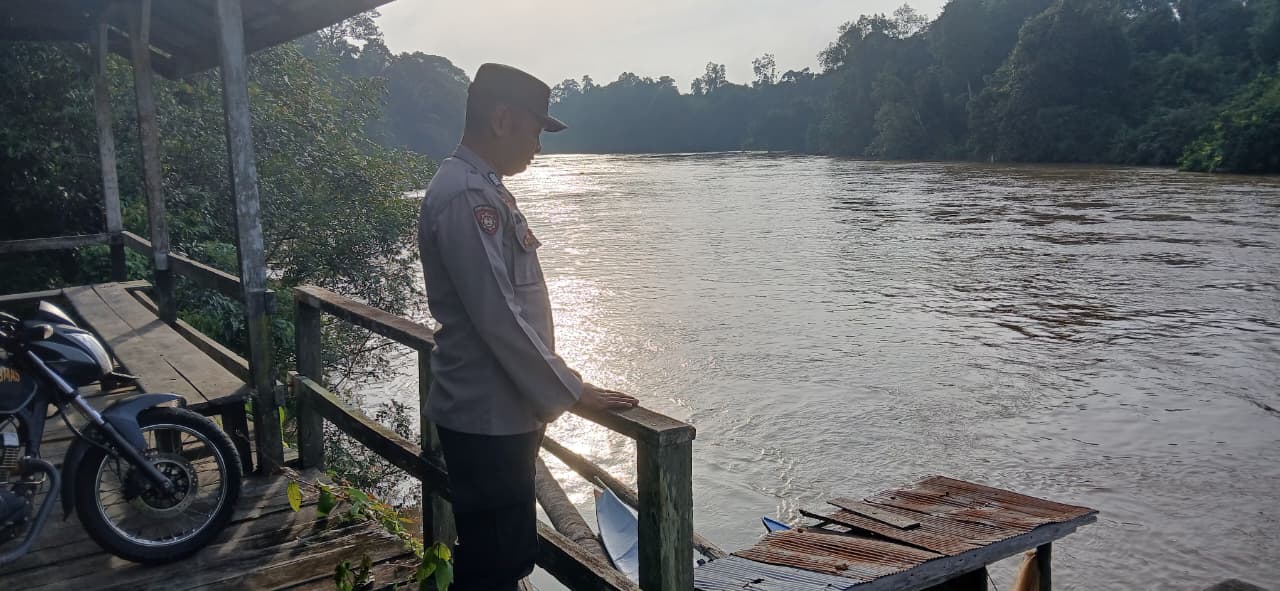 Piket Polsek Cek Debit Air Sungai Lamandau
