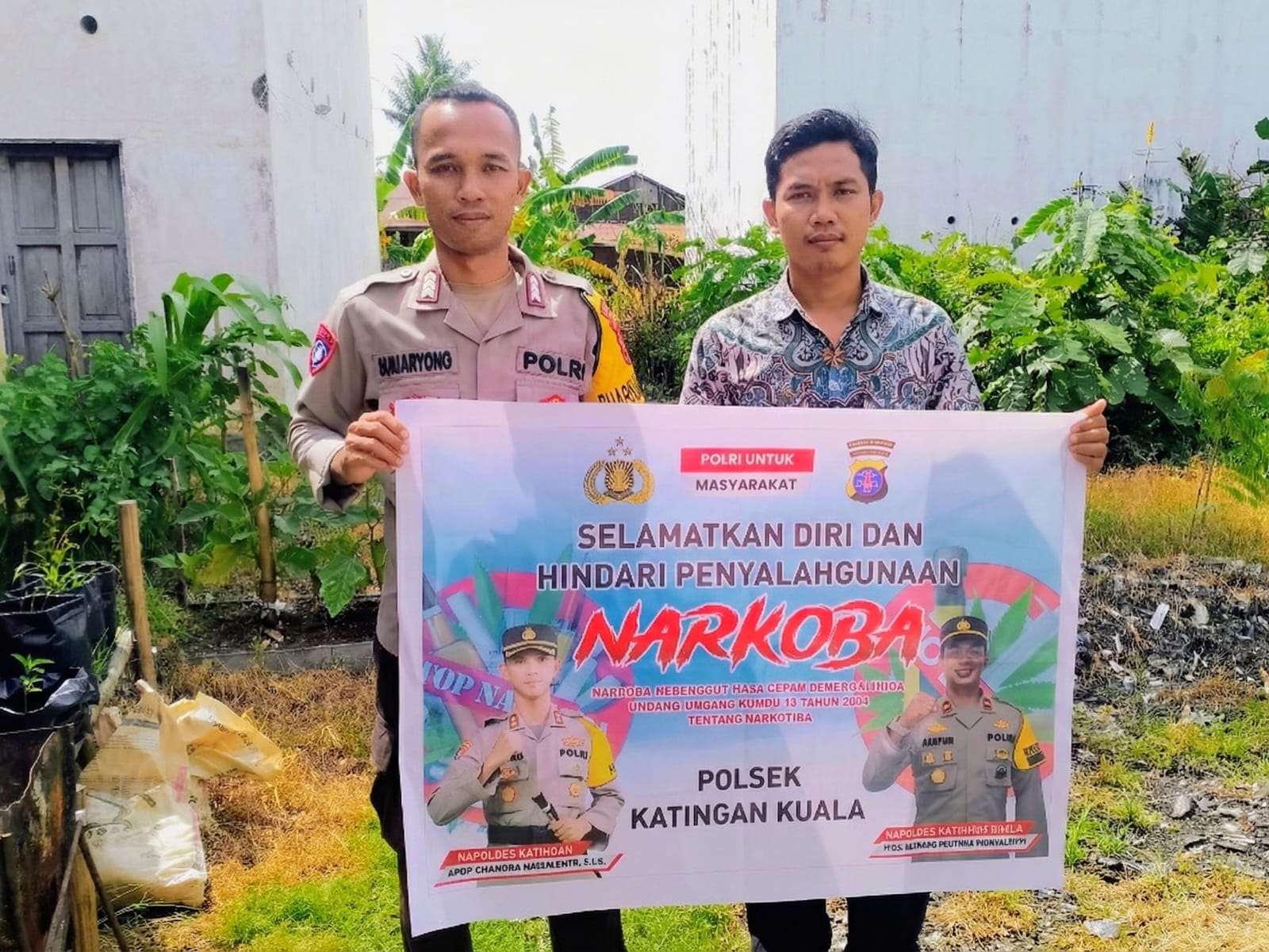 Personil Polsek Katingan Kuala Sosialisasi Tentang Bahaya Narkoba Serta Menghimbau Masyarakat Untuk Tidak Menggunakan dan Menjauhi Narkoba
