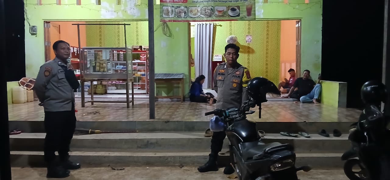 Piket Polsek Lamandau Silaturahmi Ke Pedagang