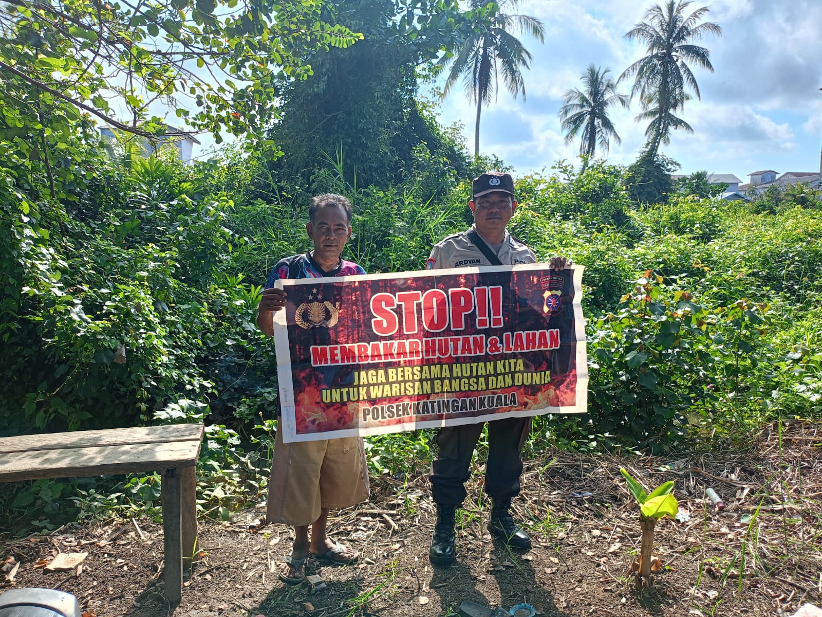 Cegah Kebakaran Hutan Dan Lahan, Bhabinkamtibmas Gencar Sosialisasi Ke Masyarakat