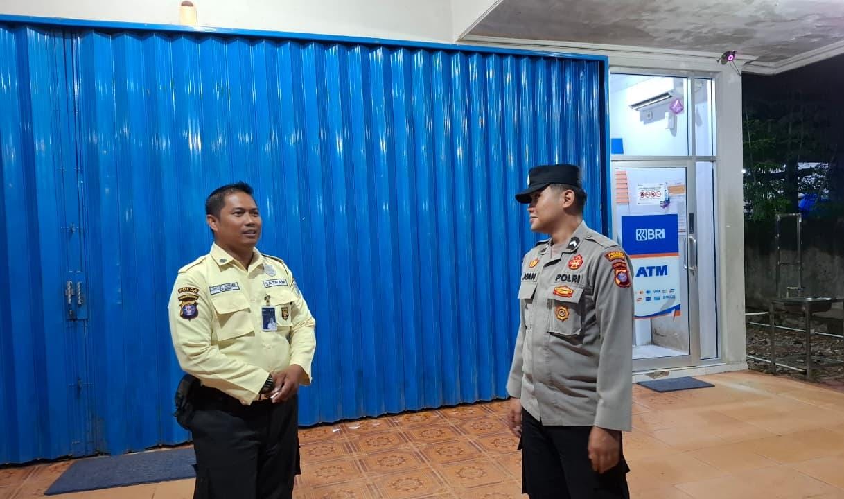 Piket Polsek Patroli dan Silaturahmi dengan Satpam Bank BRI