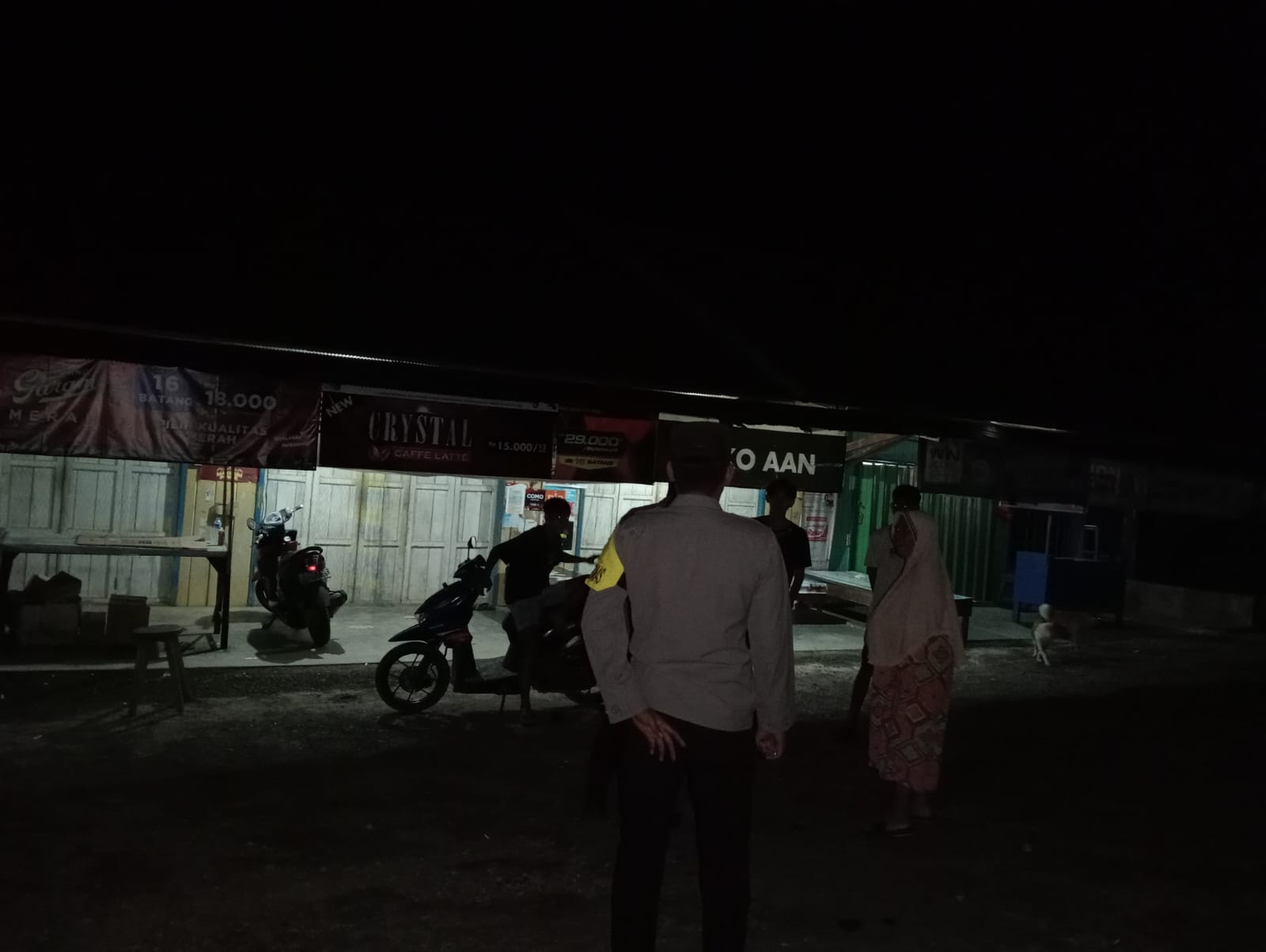 Piket Polsek Delang melaksanakan giat patroli dimalam hari