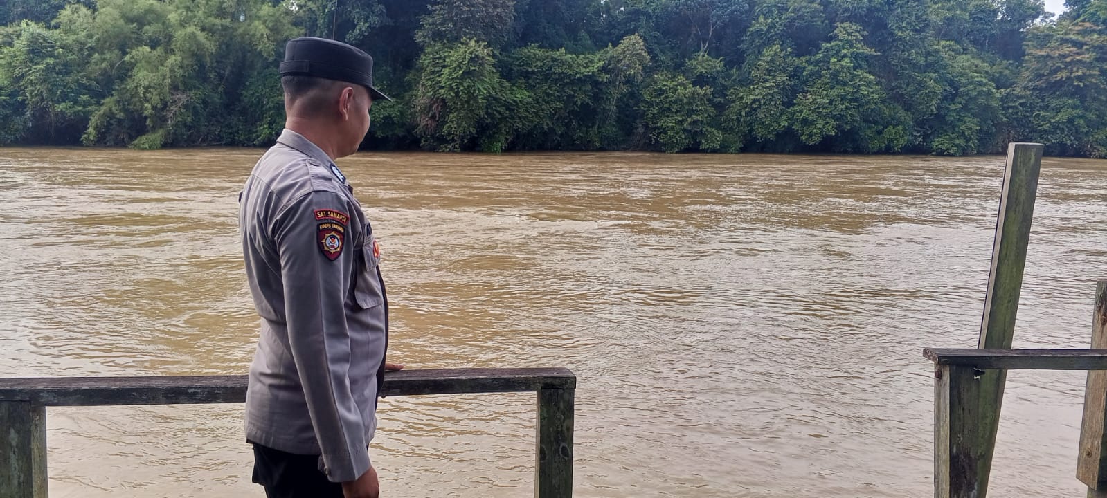 Piket Polsek Cek Debit Air Sungai Lamandau