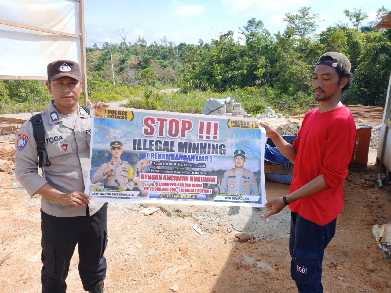 Bhabinkamtibmas Desa Tumbang Kaman Sosialisasi tentang larangan Ilegal Mining.