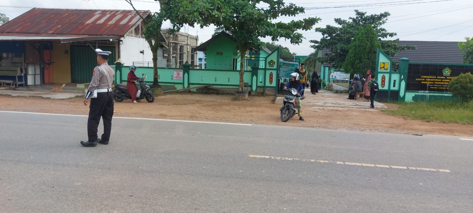 Sat Lantas Giatkan Gatur Lalin di Sekolah Mts Negeri