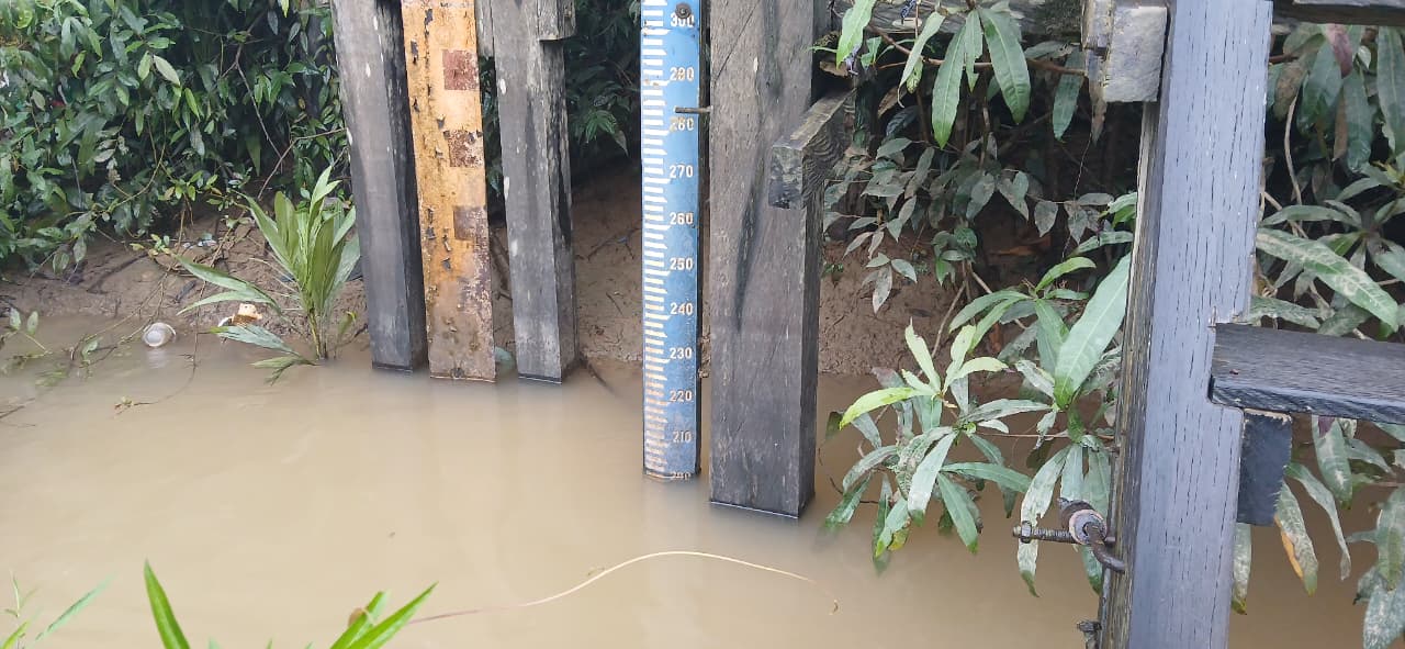 Piket Polsek Cek Debit Air Sungai Lamandau