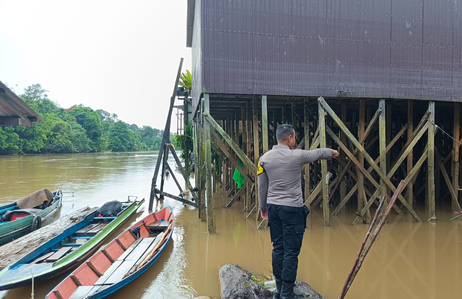 ‎Debit Air terpantau normal, Polsek Katingan Hulu Imbau Warga agar tetap waspada.