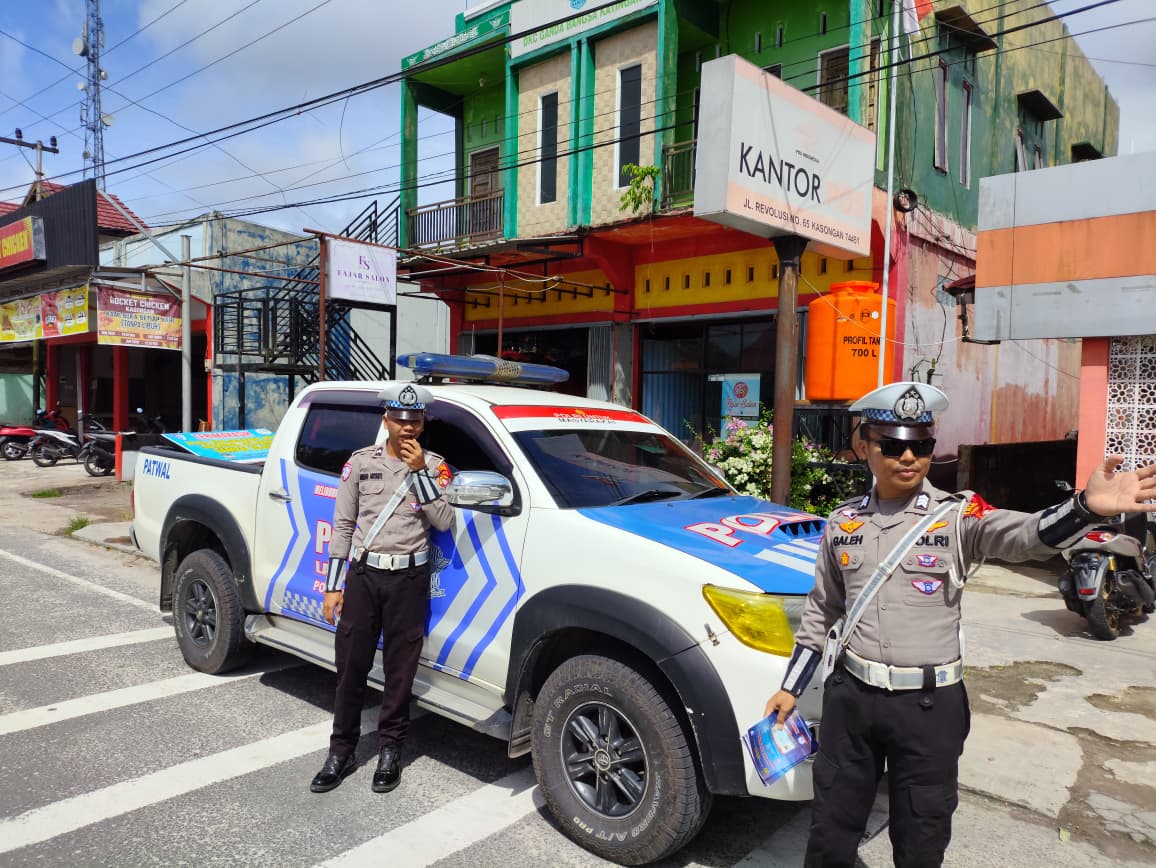 PENLING, Satlantas Polres Katingan Penyuluhan Keliling Kepada Para Pengendara