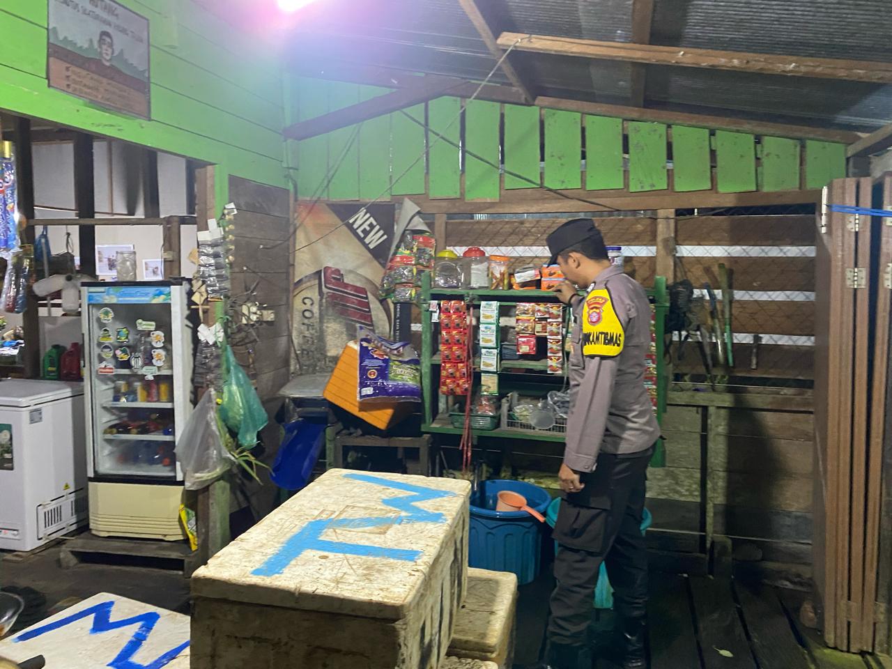 Piket Polsek Delang Silaturahmi Ke Masyarakat