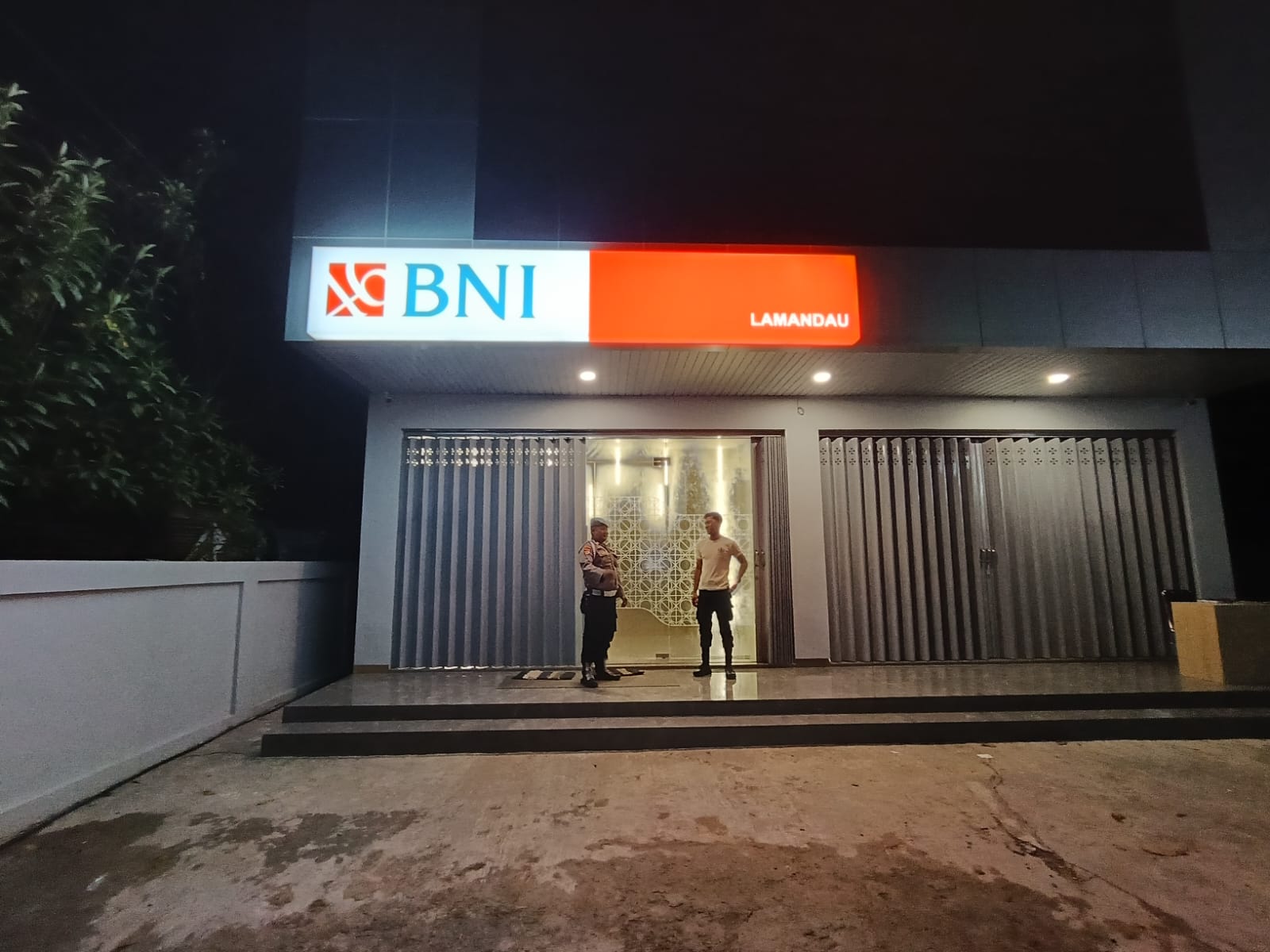 Polsek Bulik Patroli Sambangi Satpam Bank