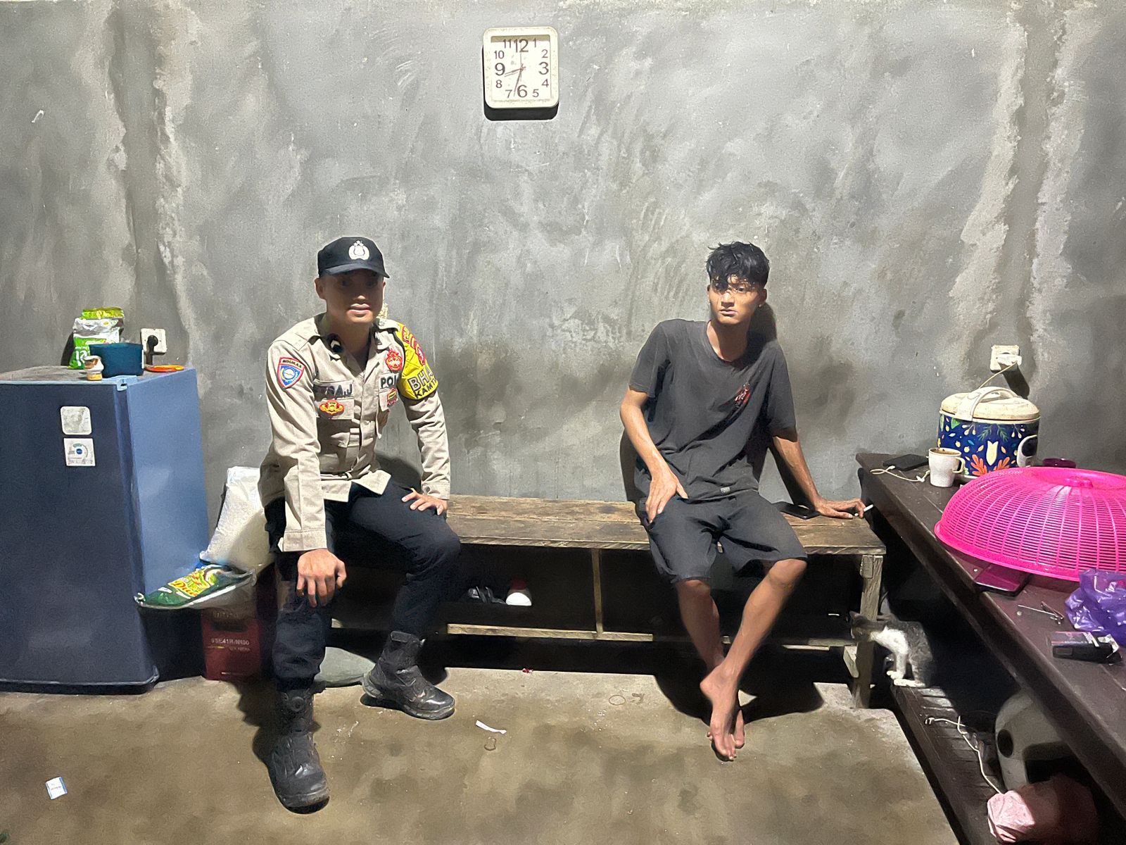 Personil Polsek Sambang kepada Masyarakat