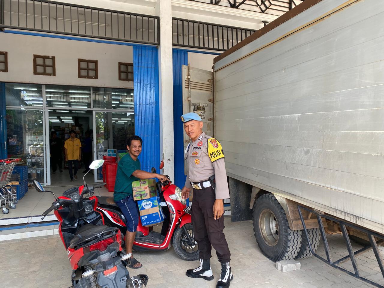 Personil Polsek Sematu Jaya laksanakan Patroli diwilkum Polsek Sematu Jaya