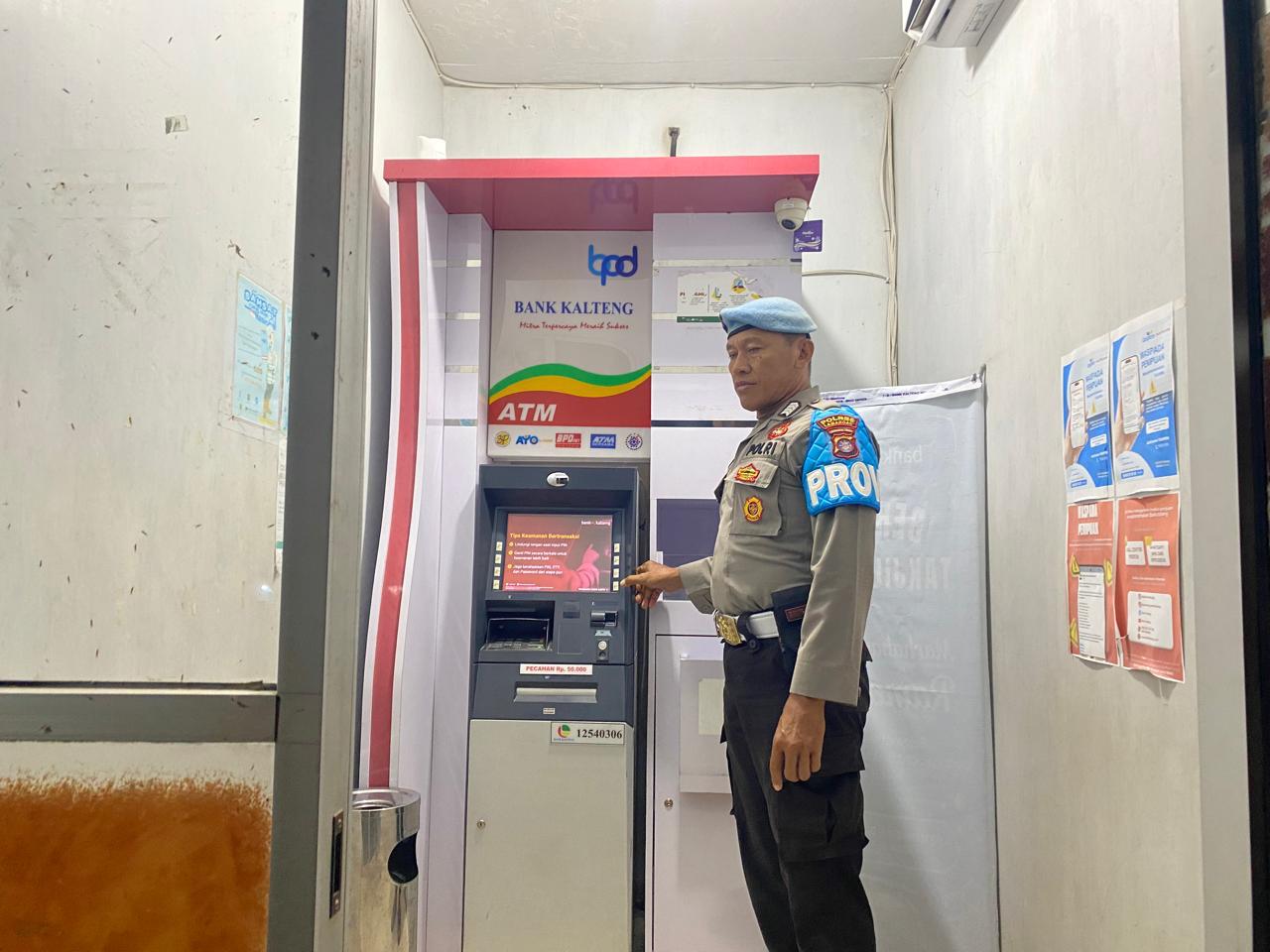 Piket Polsek Patroli ke Perbankan Atm