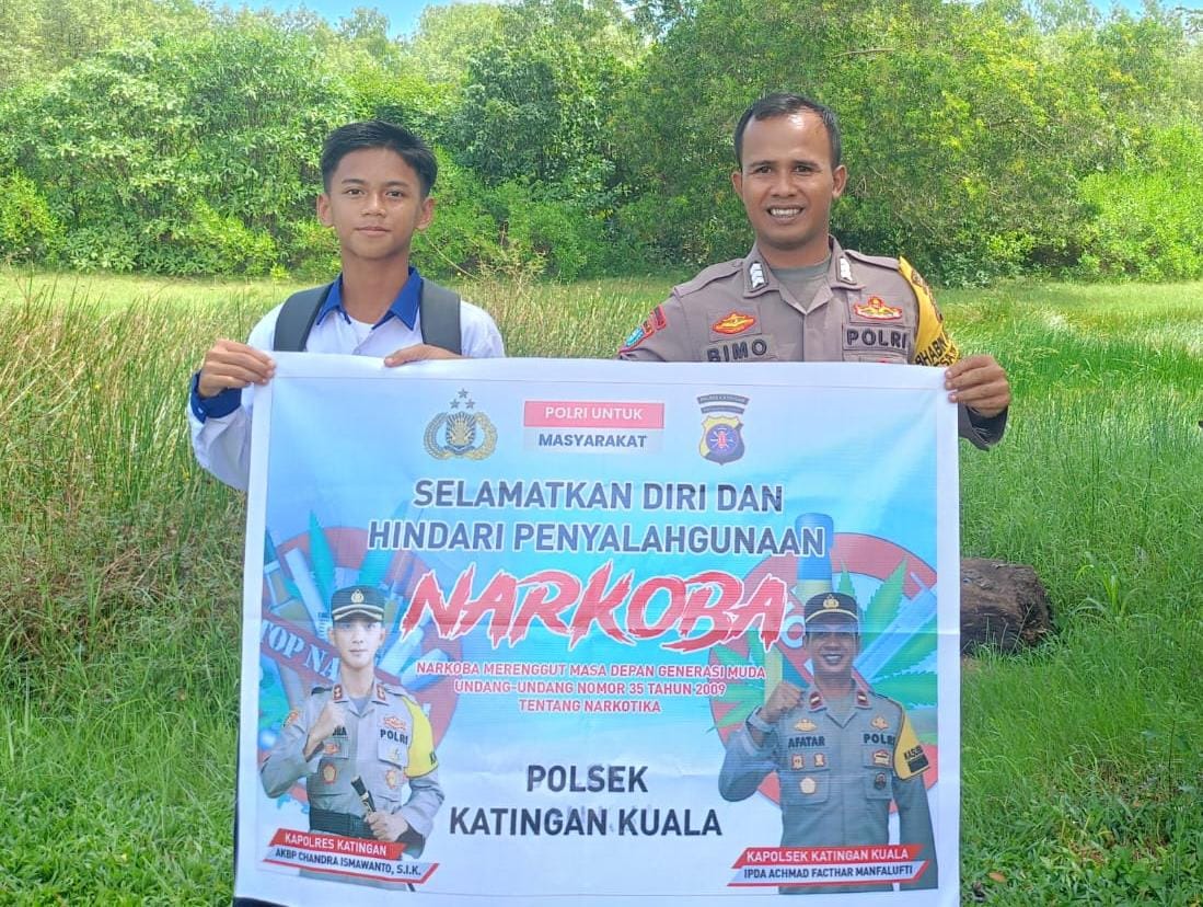 Sampaikan pesan Kamtibmas, Bhabinkamtibmas Polsek Katingan Kuala sambangi Warga.