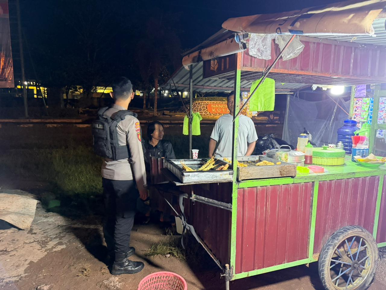 Piket Sat Samapta Polres Lamandau Patroli Malam dan Sambangi Remaja yang Nongkrong untuk Cegah Gangguan Kamtibmas