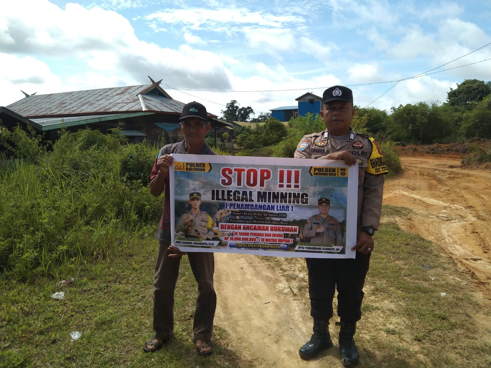 Upaya pencegahan Penambangan Emas Tanpa Ijin (PETI) di Kecamatan Katingan Hulu dan Bukit Raya, Bhabinkamtibmas sosialisasi kepada masyarakat.