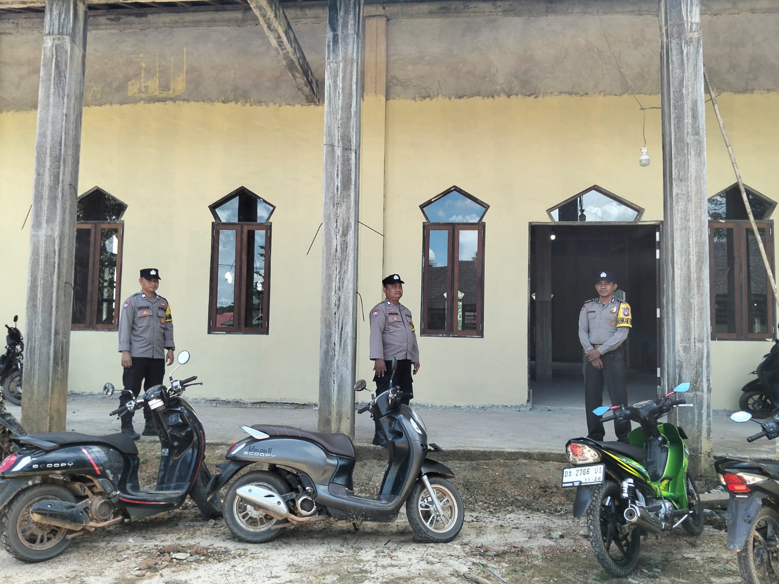 Tingkatkan kenyamanan beribadah, Pers Polsek Marikit Laksanakan PAM