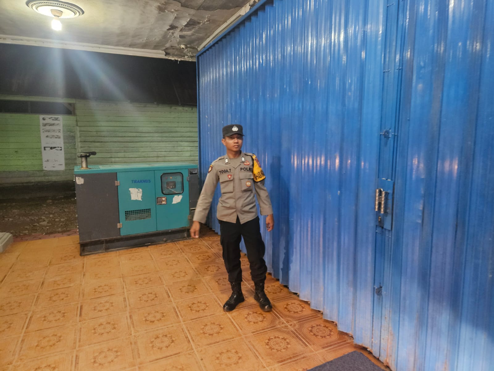 Piket Polsek Patroli kepertokoan diwilkum Polsek Sematu Jaya