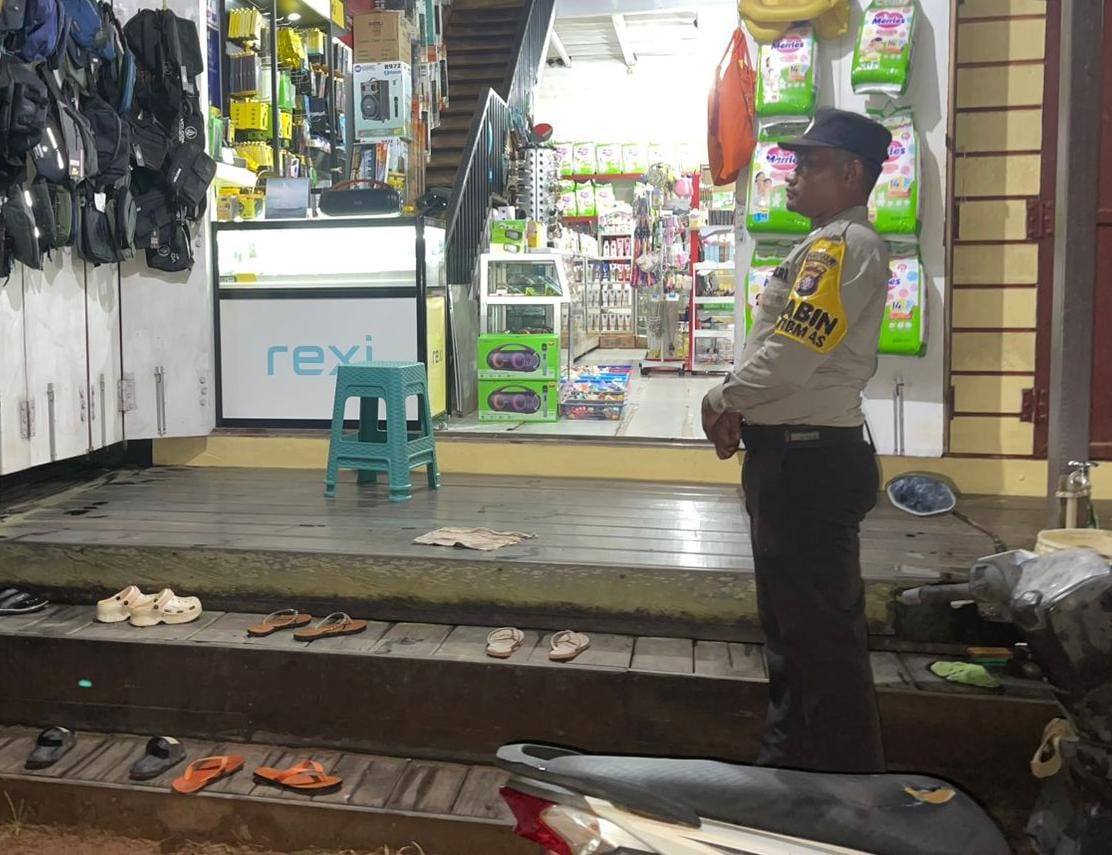 Tingkatkan Sitkamtibmas yang Kondusif ,Polsek Marikit laksanakan Patroli ke Obvit dan pemukiman warga.