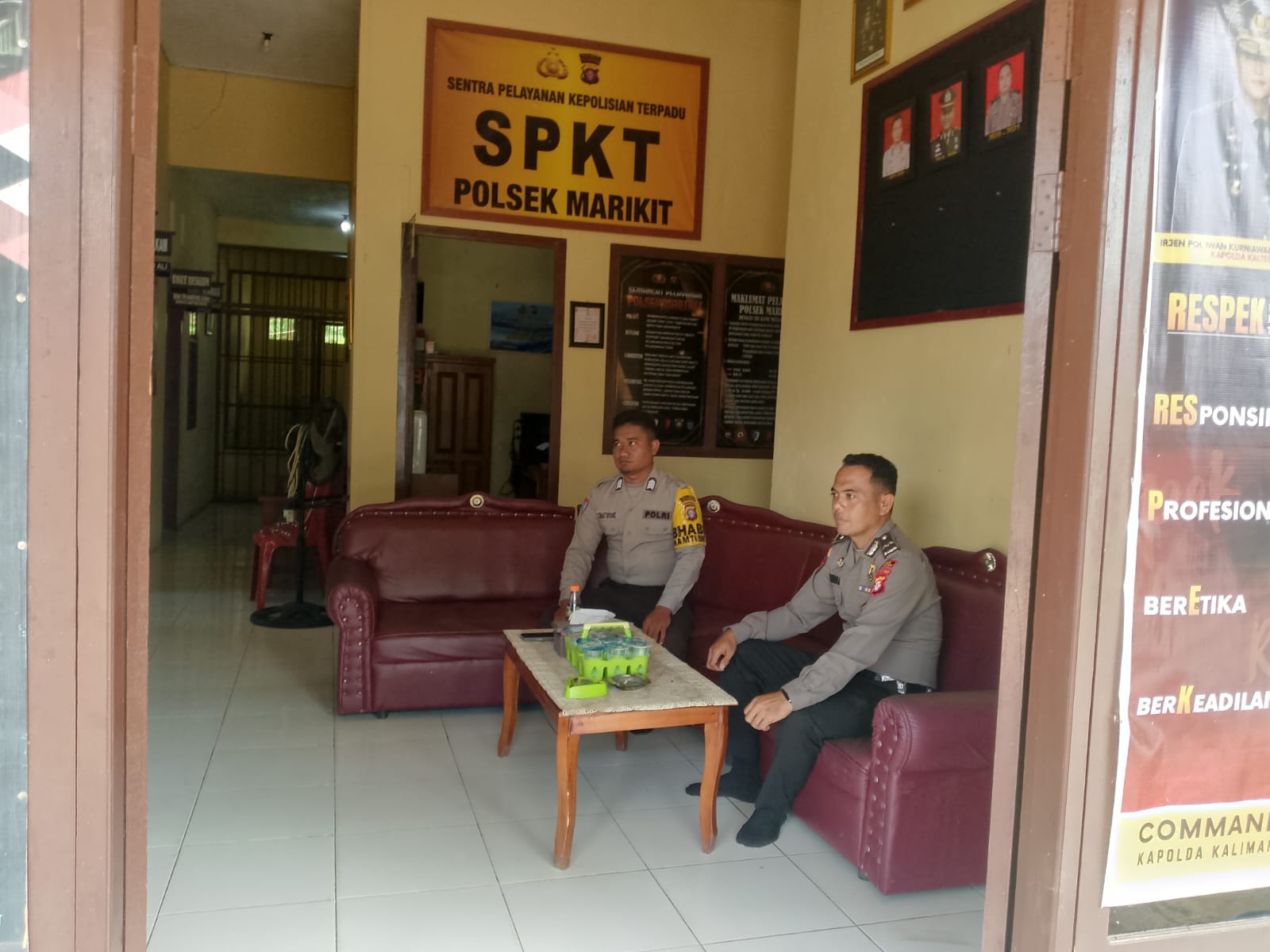 Personil Polsek Marikit Stand By di Mako Penjagaan.