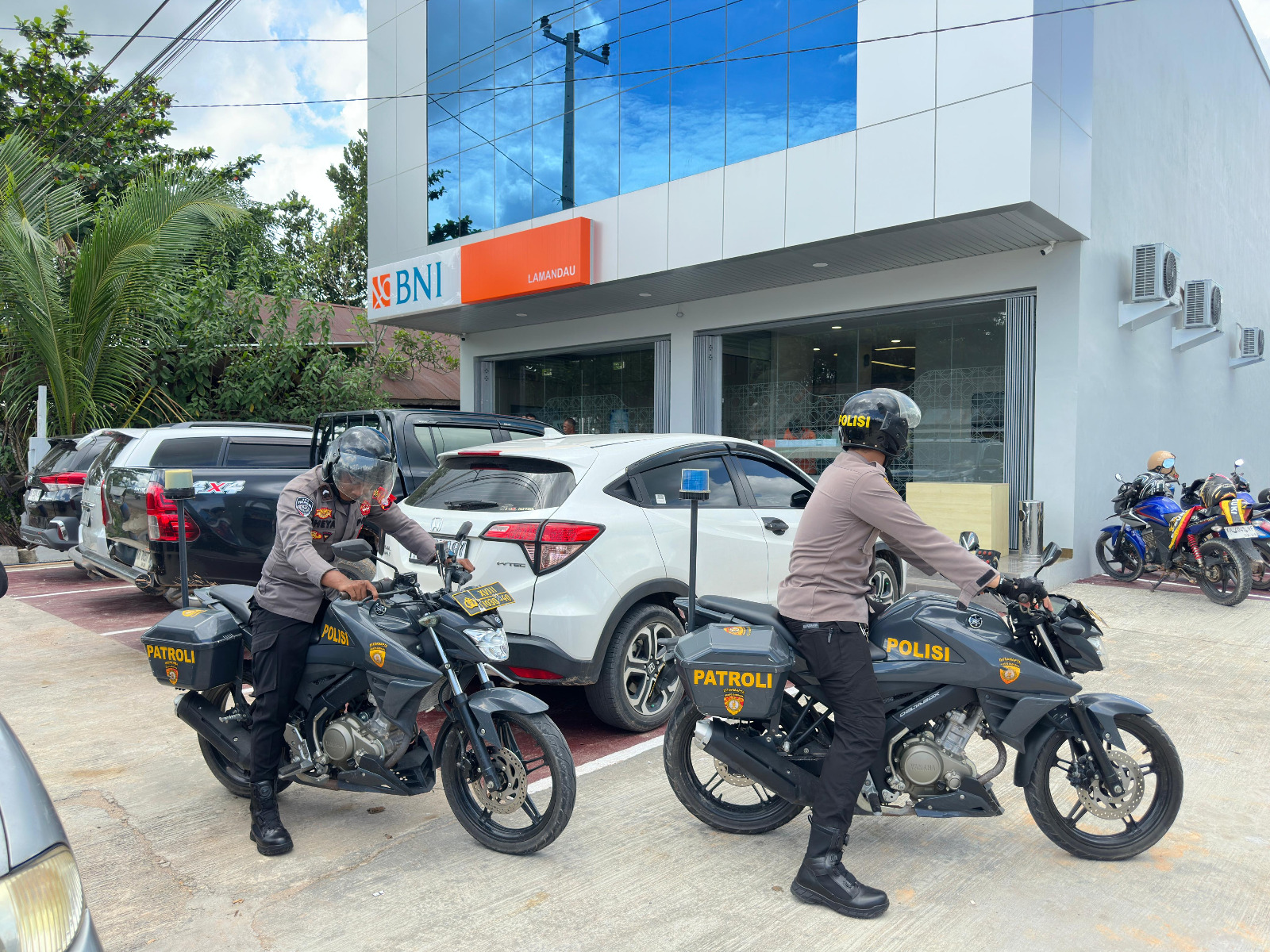 Personel Pos Pam Batu Batanggui Laksanakan Patroli Wilayah dalam Rangka Ops Lilin Telabang 2025