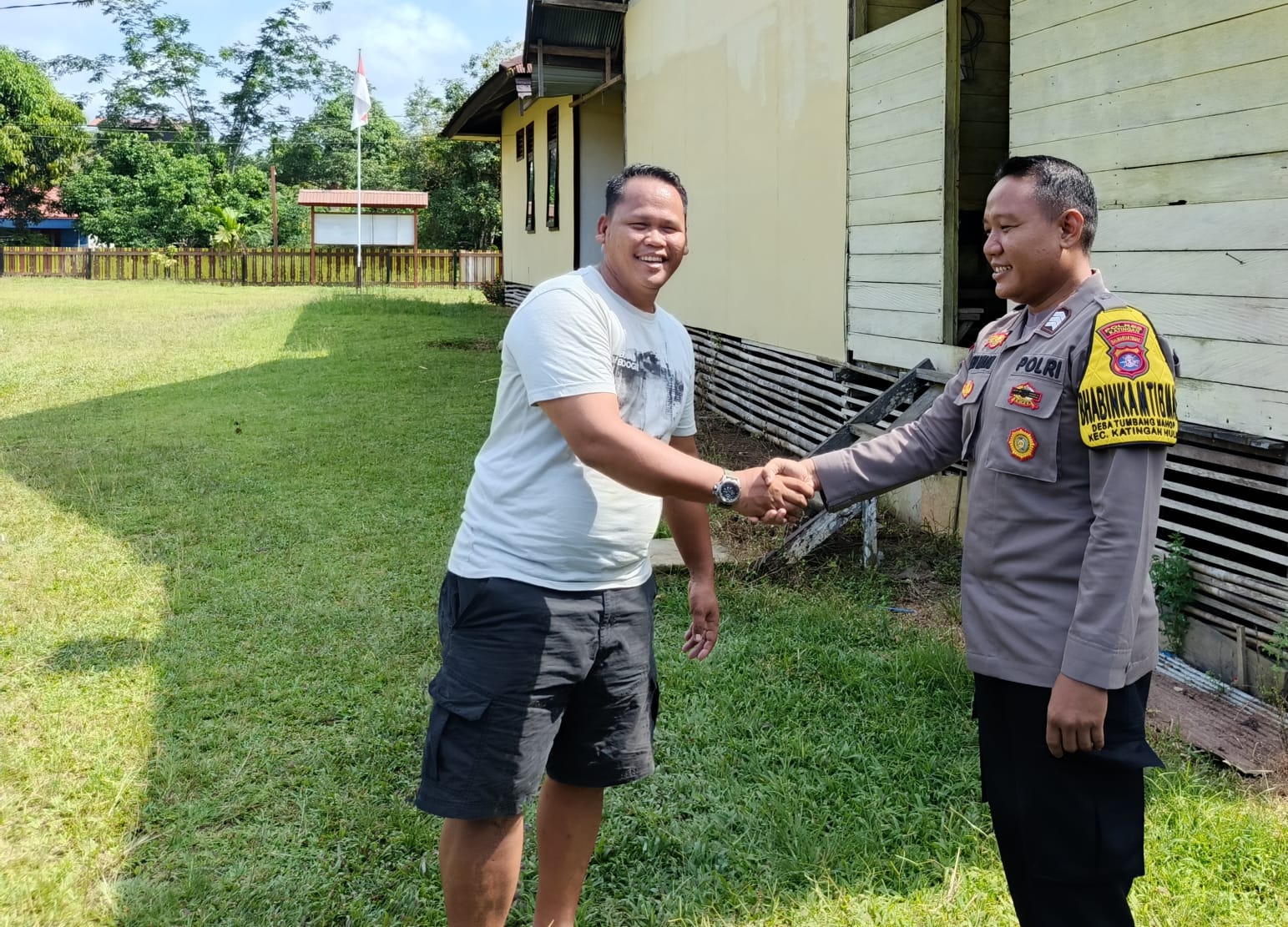BHABINKAMTIBMAS POLSEK KATINGAN HULU SAMBANGI WARGA.