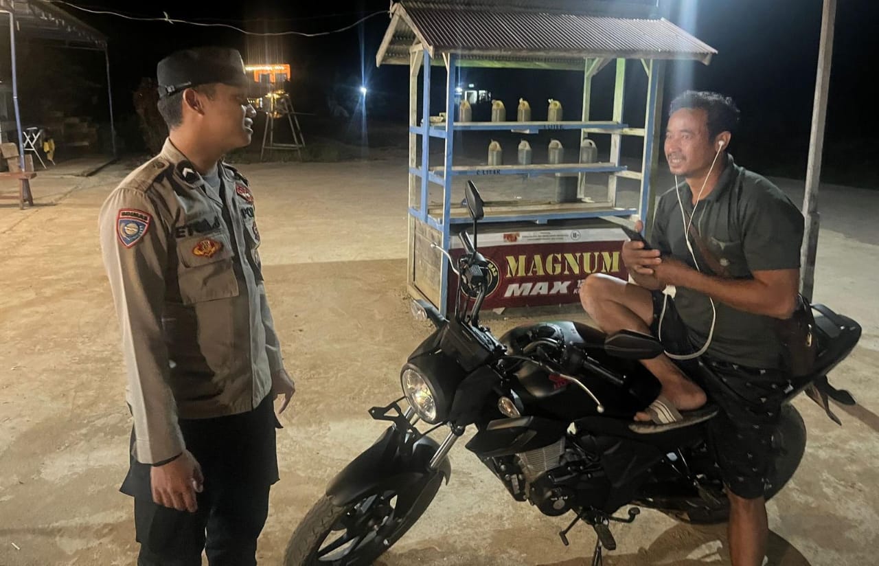 Personel Polsek lamandau melaksanakan sambang kerumah warga