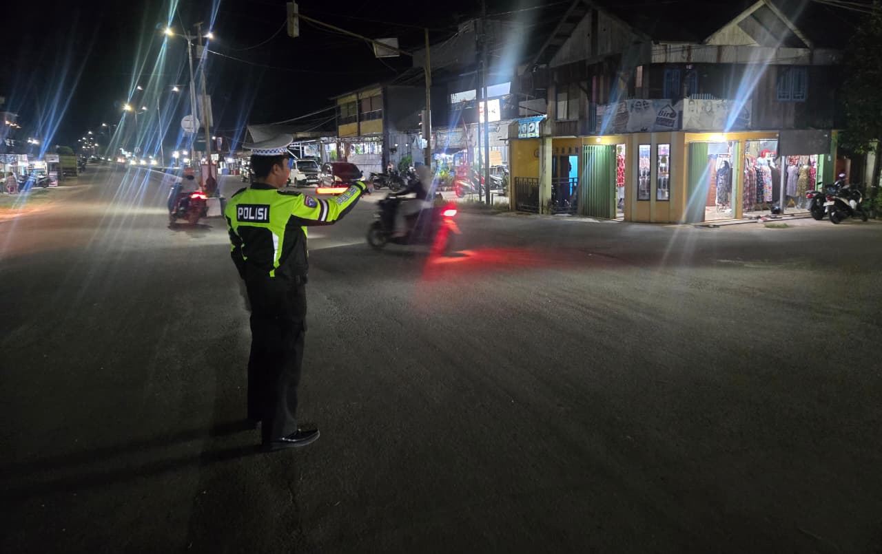 Sat Lantas Polres Lamandau Laksanakan Pengaturan Lalu Lintas Arus Balik Liburan