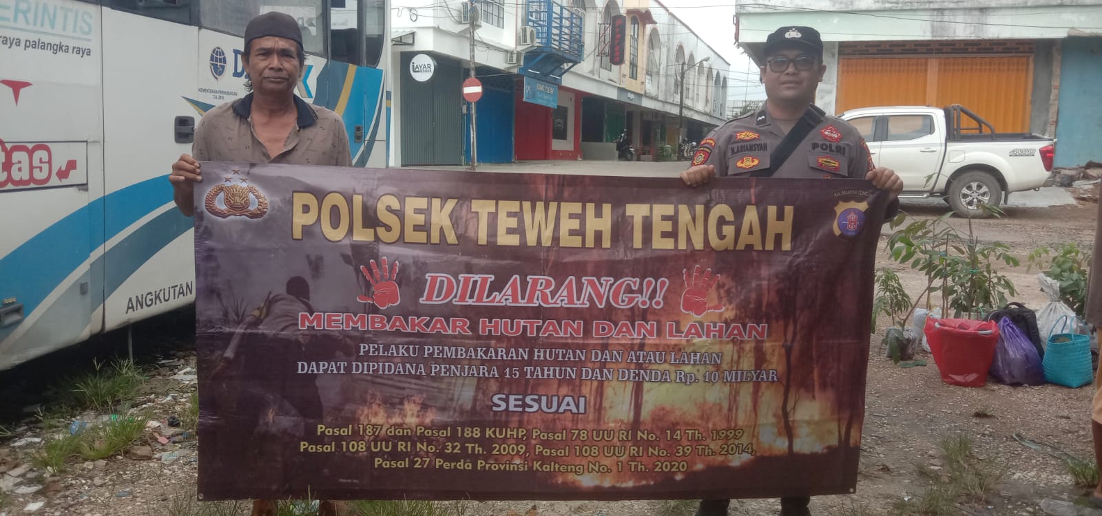 Jaga Kelestarian Hutan, Polsek Teweh Tengah Sampaikan Stop Karhutla Ke Warga