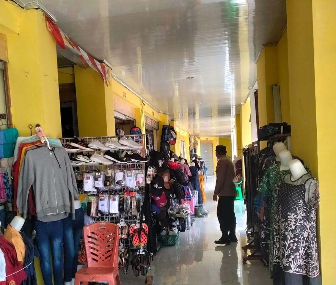 Piket Polsek laksanakan Patroli di Pasar di Wilkum Polsek Bulik