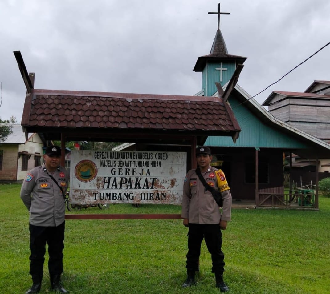Personil Polsek Marikit Laks giat Patroli dan Pengamanan Ibadah Minggu Gereja – gereja diwilayah Kec Marikit, Kab. Katingan