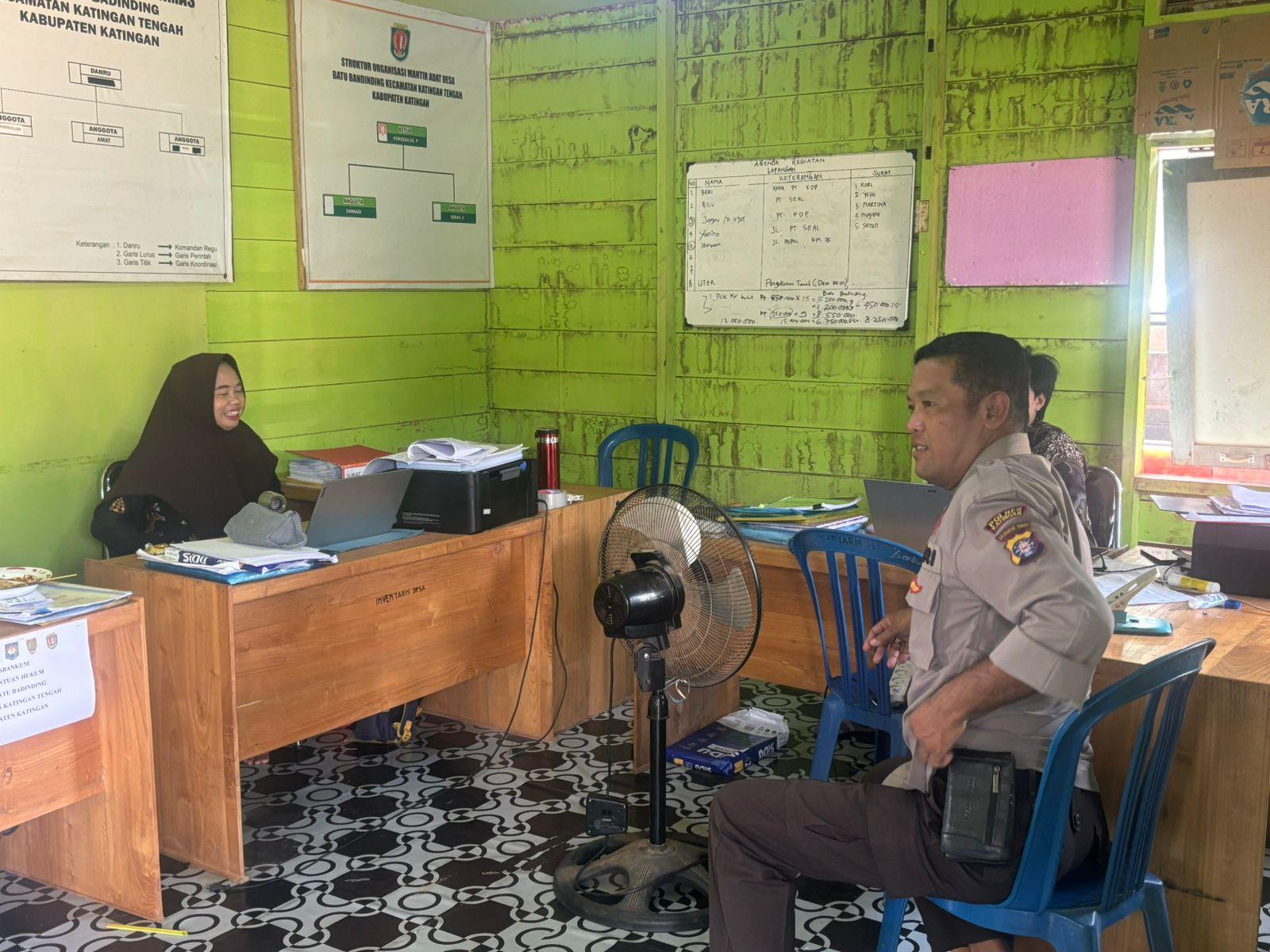 Perkuat Kamtibmas, Polsek Katingan Tengah Rutin Sambangi Warga