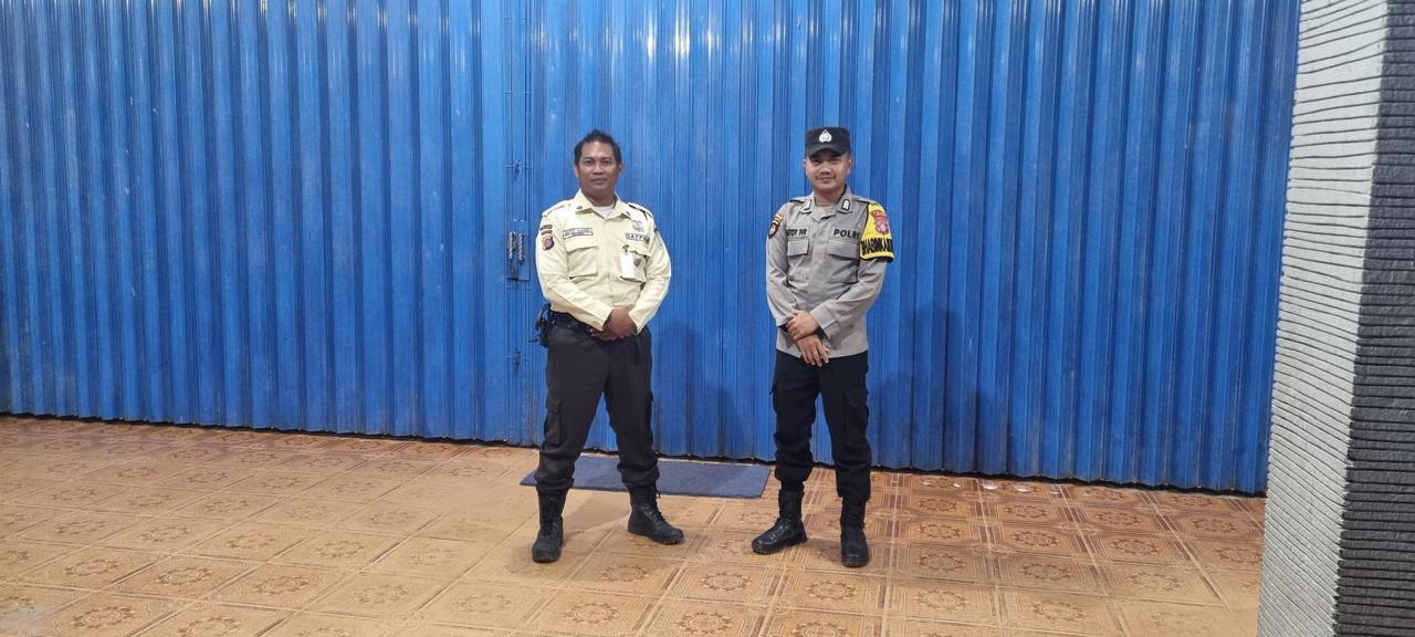 Piket Polsek Patroli dan Silaturahmi dengan Satpam Bank BRI