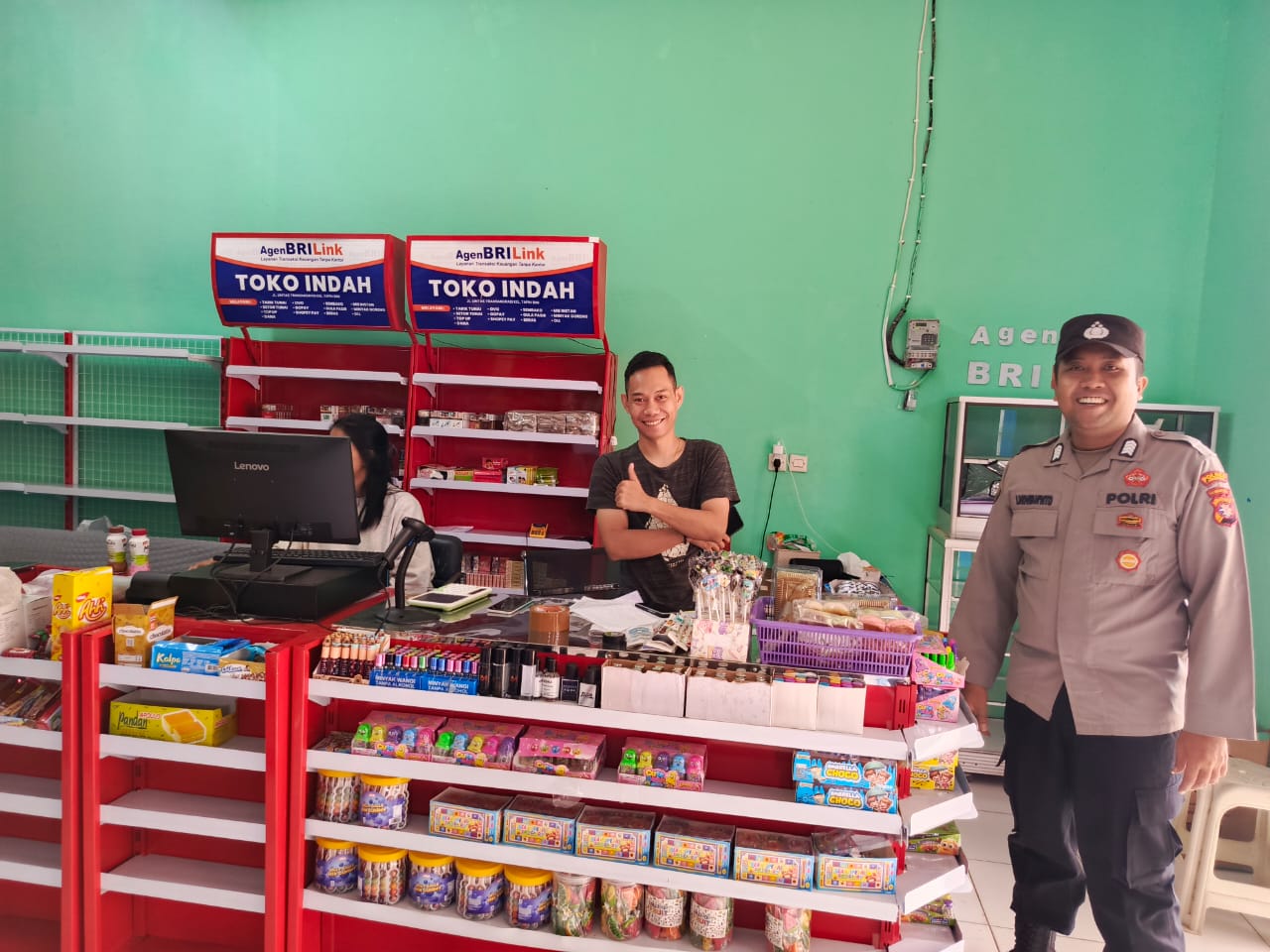 Piket Polsek Lamandau Silaturahmi Ke Pedagang