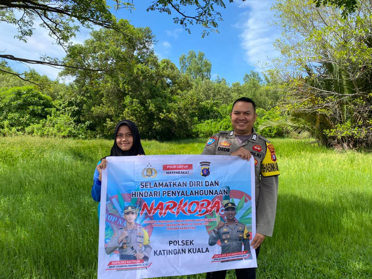 Sampaikan pesan Kamtibmas, Bhabinkamtibmas Polsek Katingan Kuala sambangi Warga.