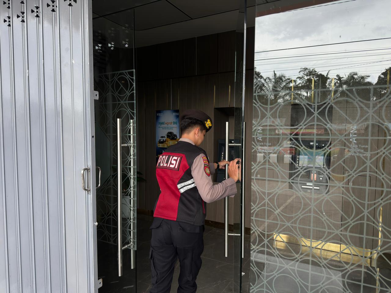 Piket Sat Samapta Polres Lamandau Gelar Patroli Rutin di Area Perbankan