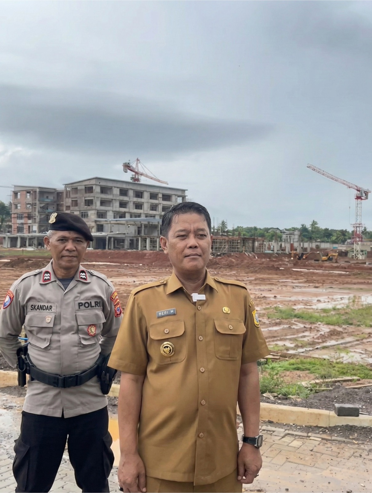 *Kepala Desa Cibinong Dukung Pembangunan SMA Kemala Taruna Bhayangkara*