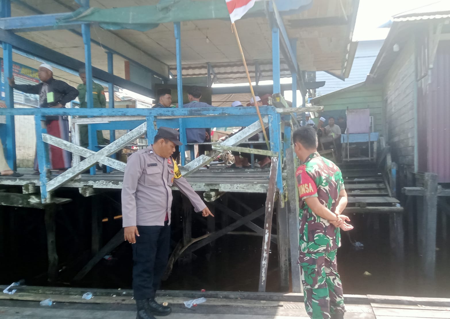 Personil Polsek Katingan Kuala Rutin Melakukan Pengecekan Debit Air Di Wilayahnya