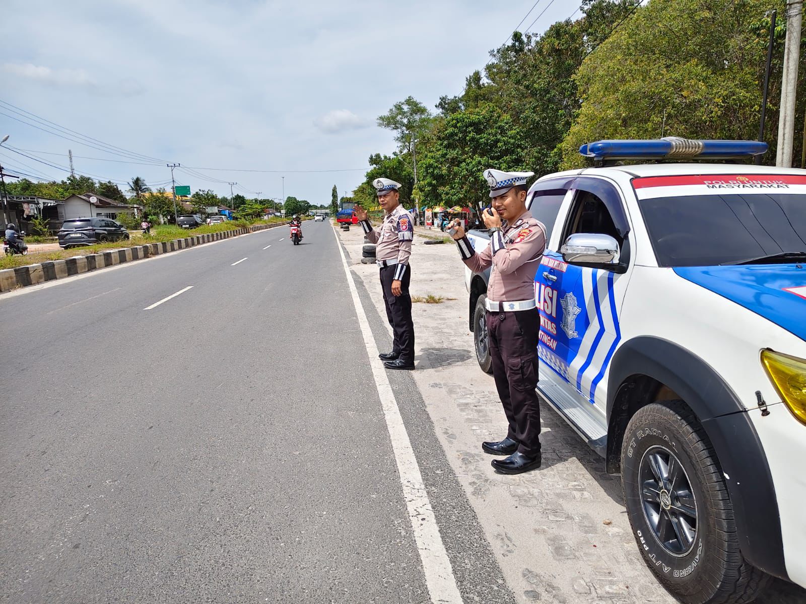PENLING, Satlantas Polres Katingan Penyuluhan Keliling Kepada Para Pengendara