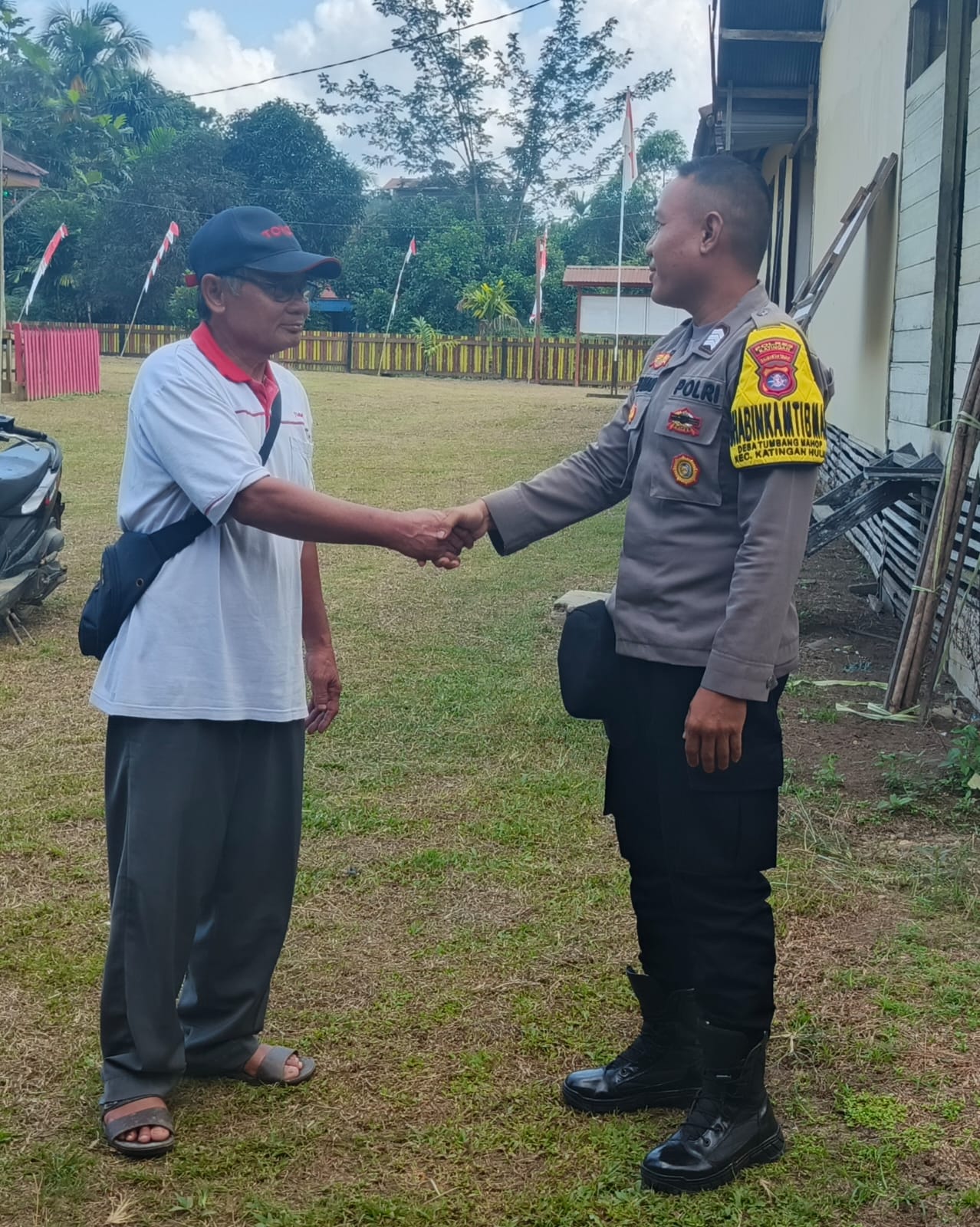 BHABINKAMTIBMAS POLSEK KATINGAN HULU SAMBANGI WARGA.