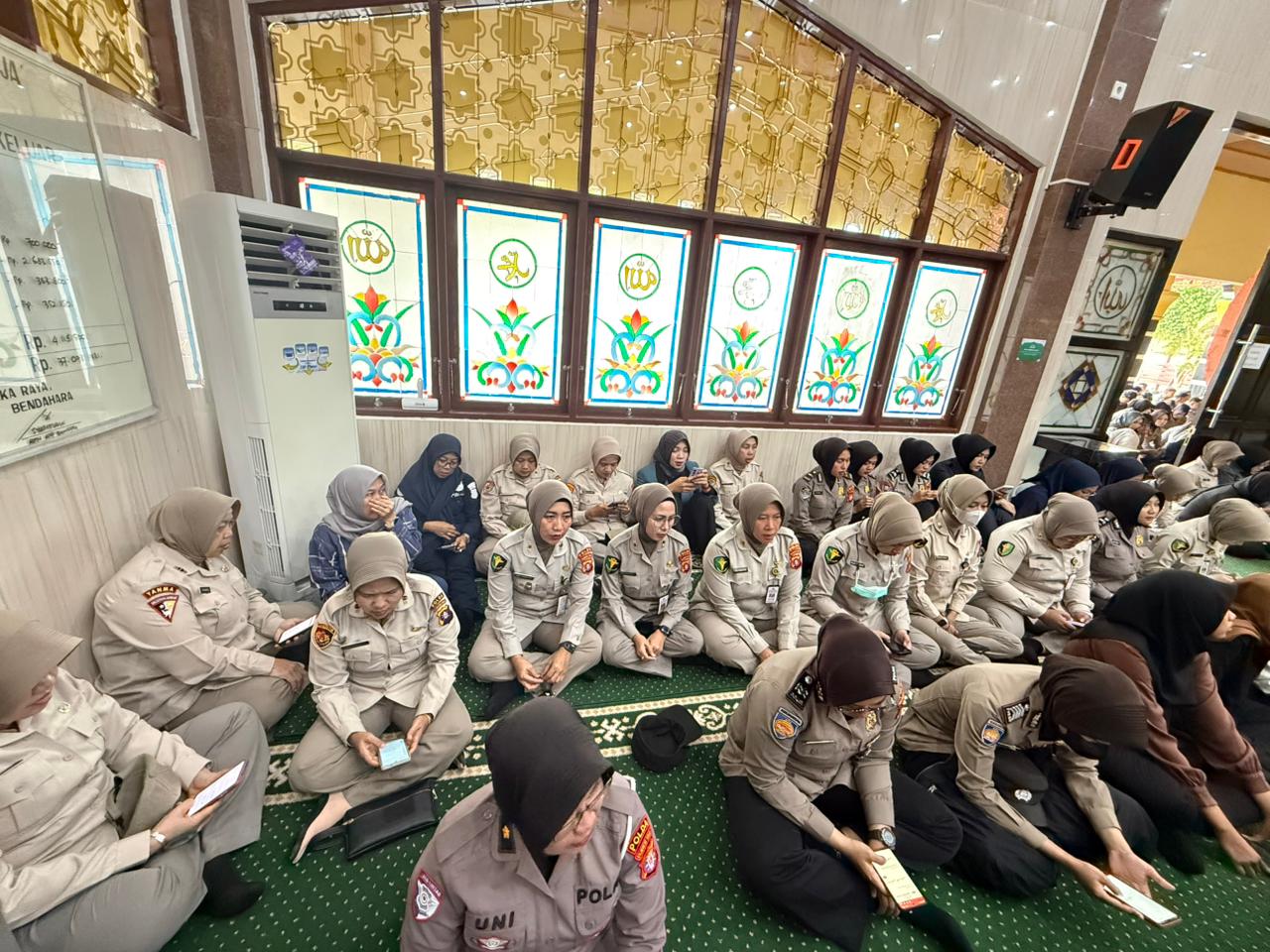 Sebagai Wujud Pembinaan SDM, Personel Rumkit Bhayangkara Ikuti Kegiatan Bimbingan Rohani di Mapolda Kalteng