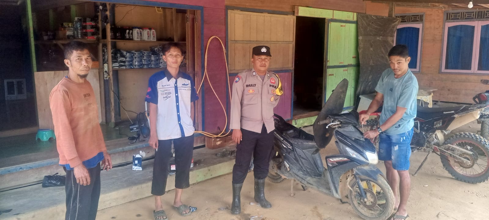 BHABINKAMTIBMAS POLSEK KATINGAN HULU MELAKSANAKAN SAMBANG KEPADA WARGA MASYARAKAT