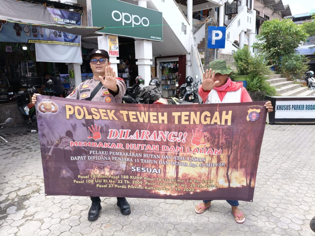 Jaga Kelestarian Hutan, Polsek Teweh Tengah Sampaikan Stop Karhutla Ke Warga