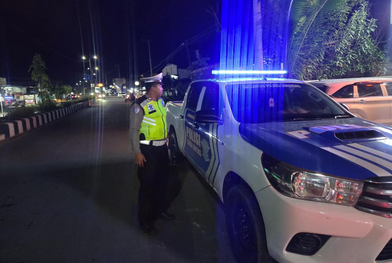 Piket Lantas Patroli Blue Light Polres Lamandau di Malam Hari