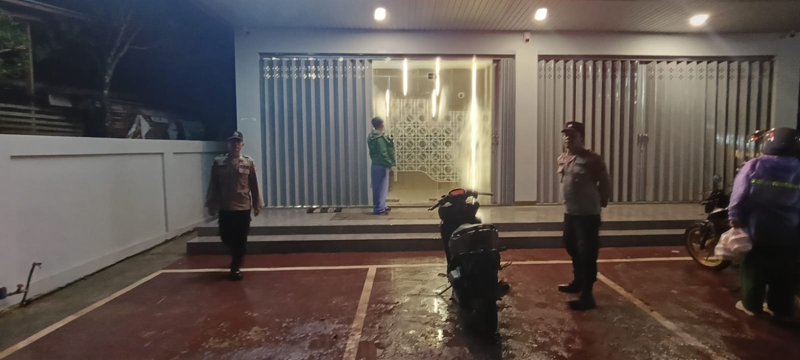 Personel Polsek melaksanakan Patroli di Wilkum Polsek Bulik